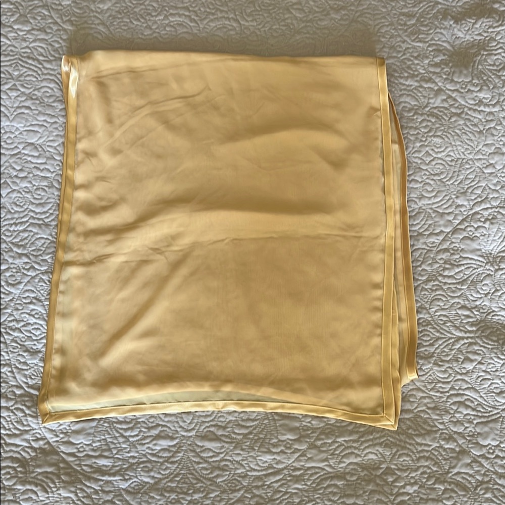 Valerie Stevens Cream Scarf